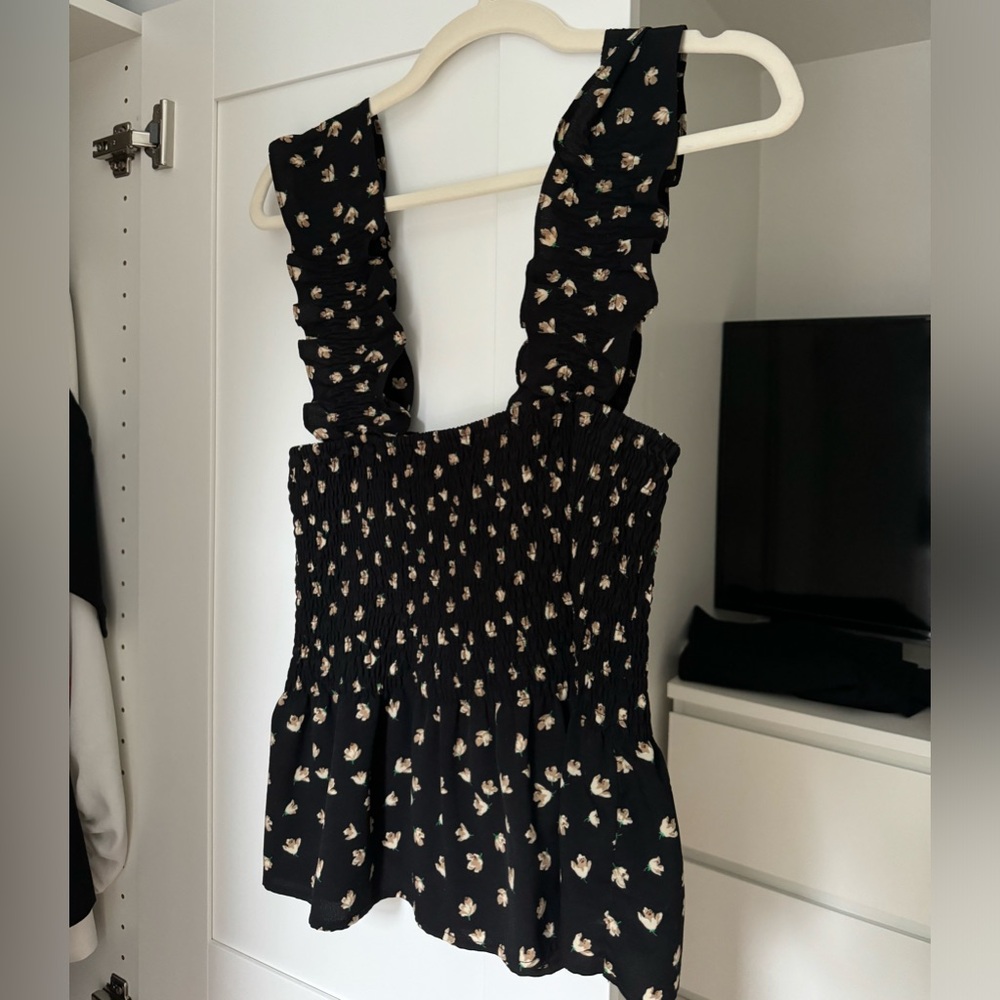 Isalis floral smock top